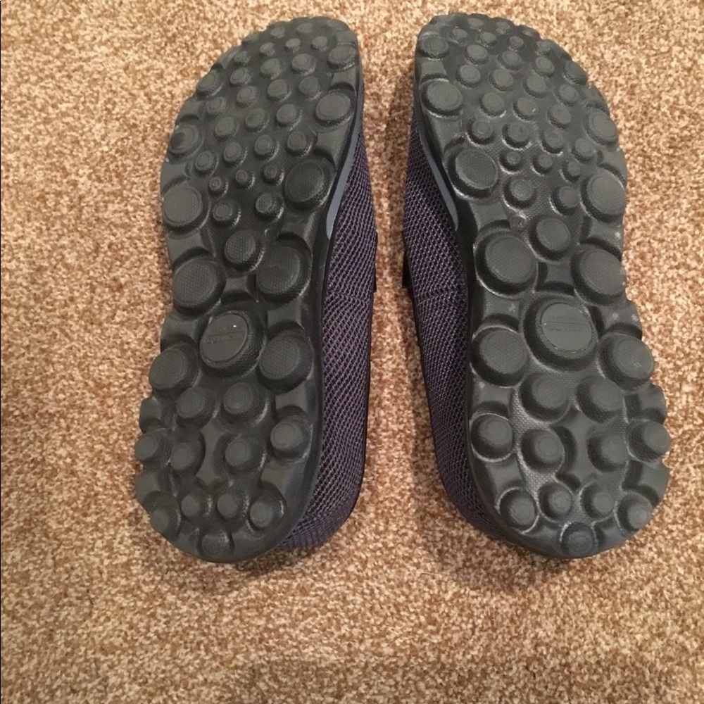 Skechers Memory Foam - image 2